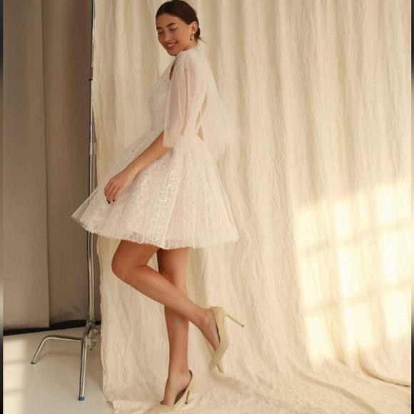 Short Wedding Dress - Picture 3 of 4